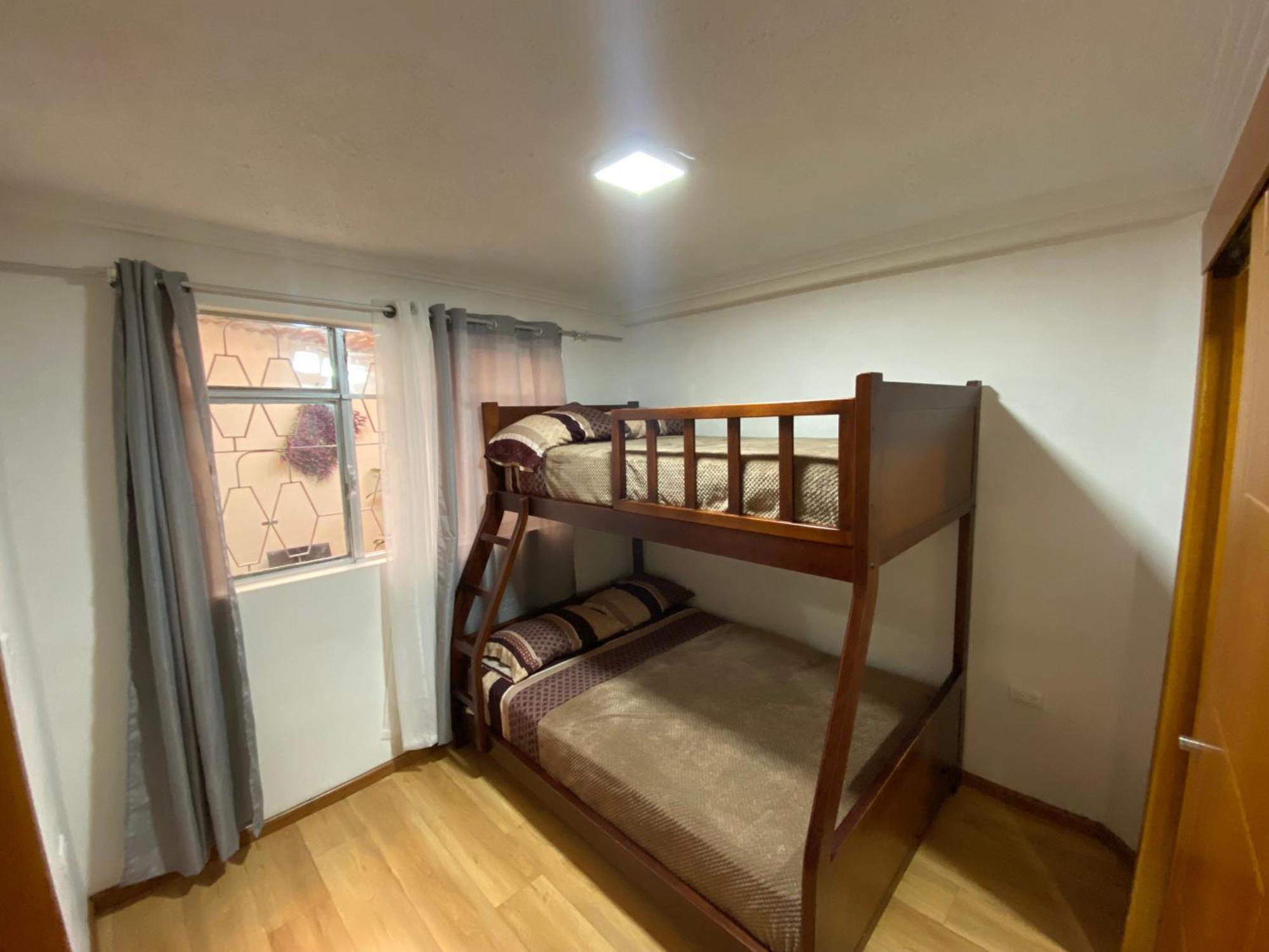 Bella Suite En Zona Exclusiva De Cuenca Para 6 Personas II Dış mekan fotoğraf